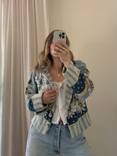 Load image into Gallery viewer, Vintage Floral Jacket
